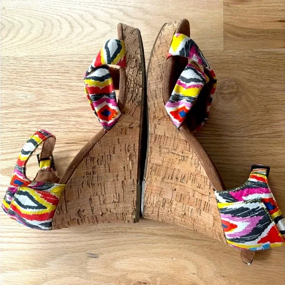 TOMS | Sienna Cork Wedge Sandals in Ikat Print - Picture 7 of 10